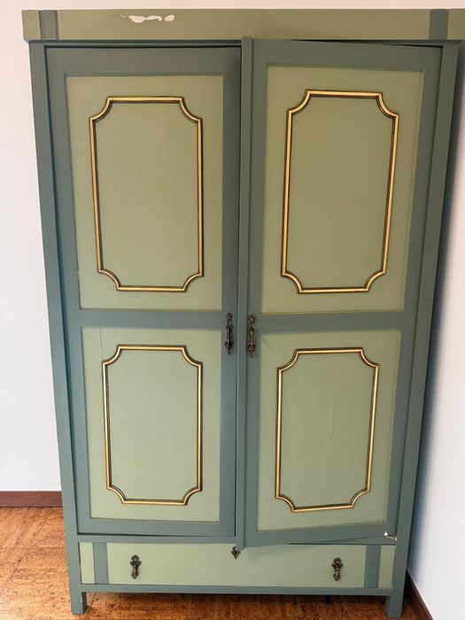 Armário verde incrível