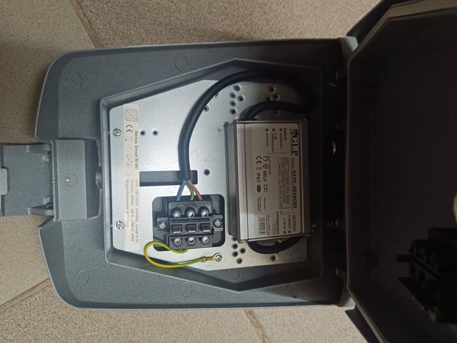 Lampa zewnętrzna 54W