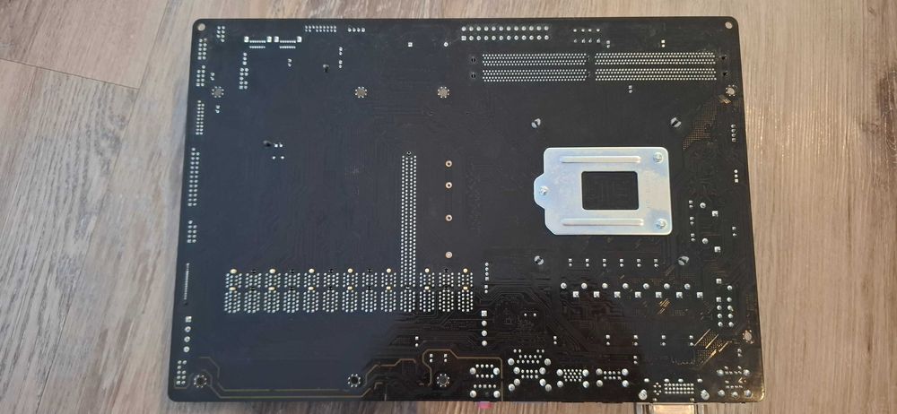 AsRock H110 PRO BTC+ z procesorem Celeron 3900