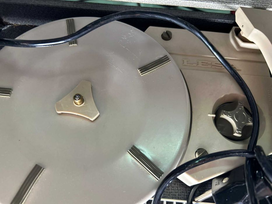 Gira-Discos Portátil Grundig Vintage – Raridade Alemã