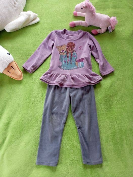 Одяг на дівчинку 2-4 роки