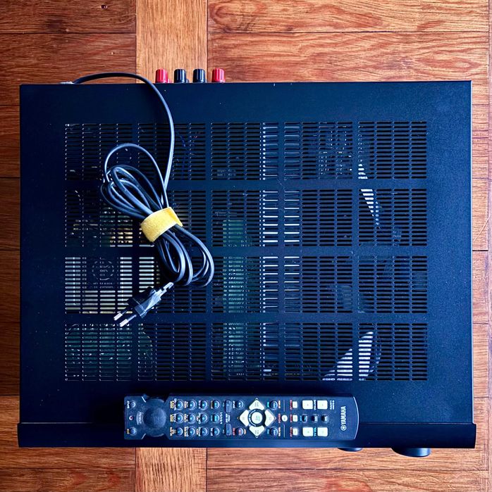 Amplificador Yamaha DSP-A5 AV Amplifier