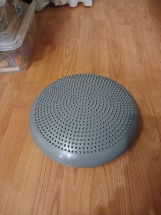 Балансировочная подушка (диск) массажная для йоги и фитнеса (массажер