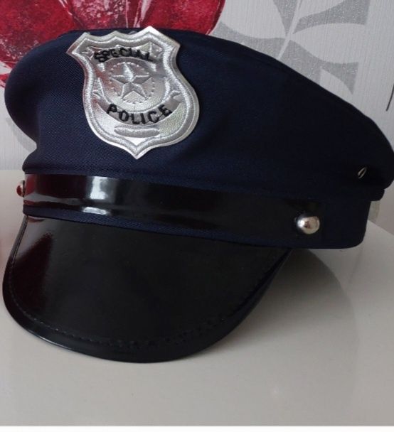 Strój policjanta+czapka karnawałowa, 104
