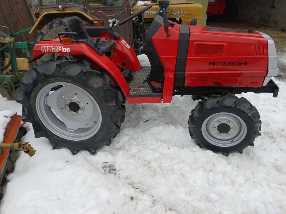 Japoński traktor mitsubishi 4x4 4cylindrowy