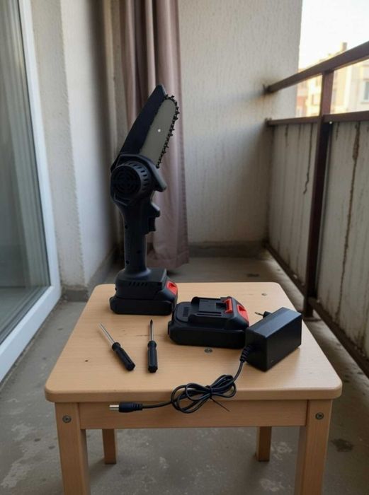 Ланцюгова акумуляторна пила 24В з двома акумуляторами