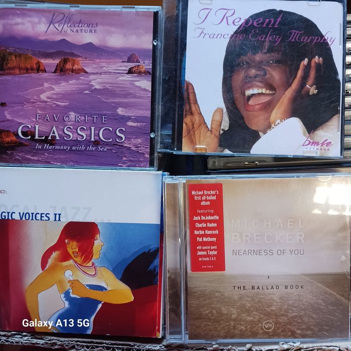 Vários CDS 2€ vários artistas