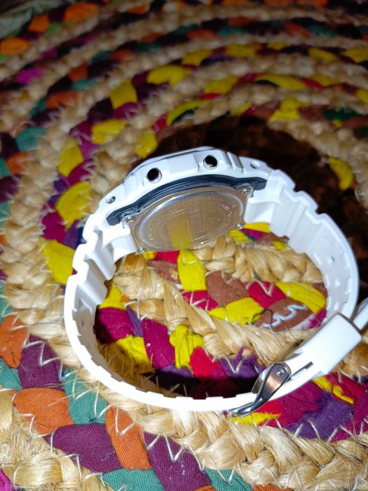 Casio G-SHOCK DW-5600SF-7ER Bluetooth - stan BDB!