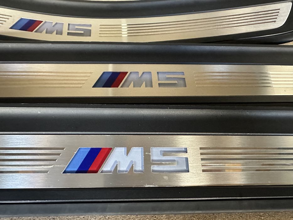 Накладки на пороги bmw m5 f90