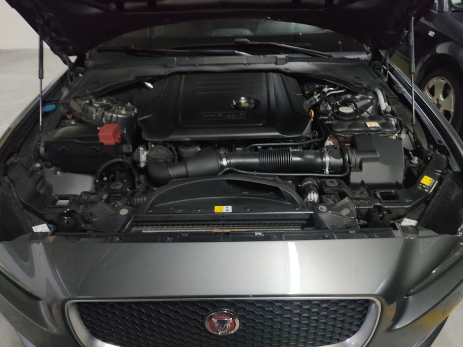 Jaguar XE sport 2.0 diesel — photo 4