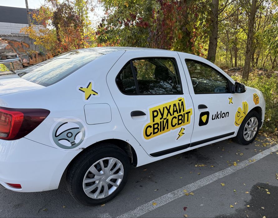 Оренда авто потижнево , помісячно