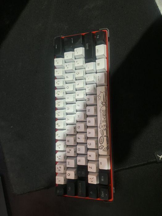Ps4 semi nova,com teclado mecanico 60%