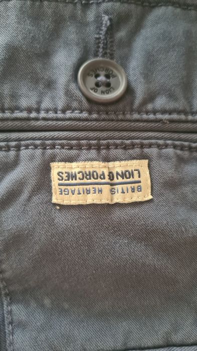 Calções Lion of Porches