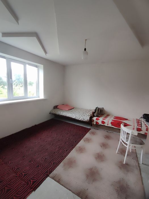 Продається двоповерховий будинок в смт. Чоповичі