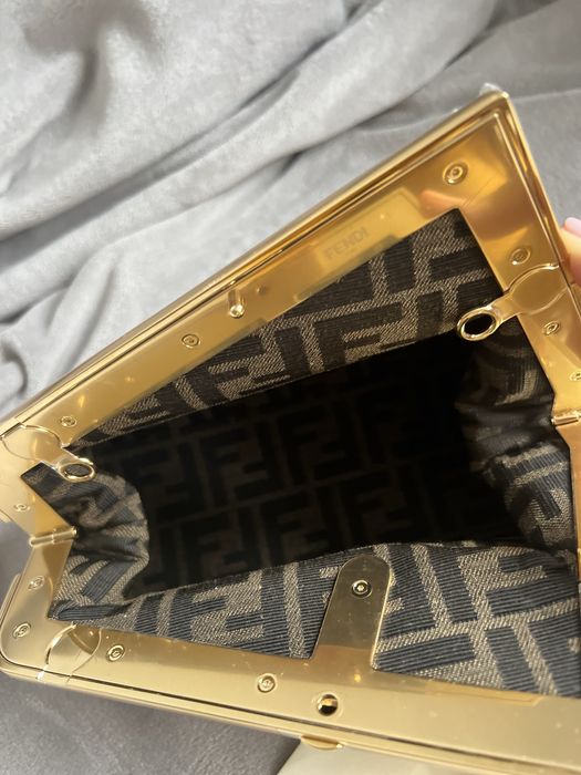 Nowa torebka FENDI First prosto z Mediolanu