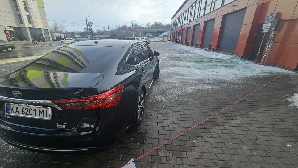 Продам TOYOTA Avalon гибрид