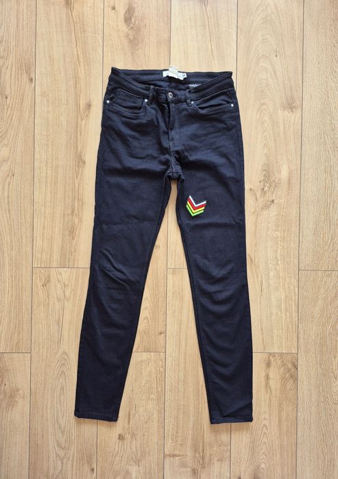 Hit na wiosne! Świetne czarne dżinsy jeansy damskie M 38 z nadrukiem