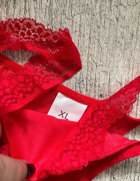 Super czerwony komplet bielizny roz XL