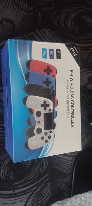 Pad do Ps4 nowy.