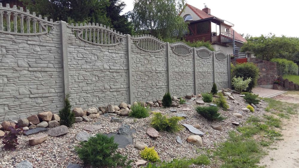Ogrodzenia panelowe betonowe , słupki do siatki , Podmurówka , płyty
