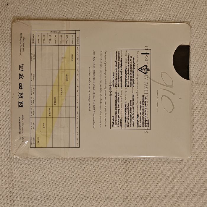 Angielskie pończochy nylonowe FF do pasa