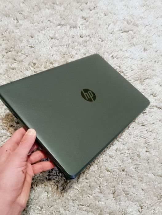 Ноутбук HP 2022 року/SSD диск/15,6дюйми/гарний стан,батарея гарна