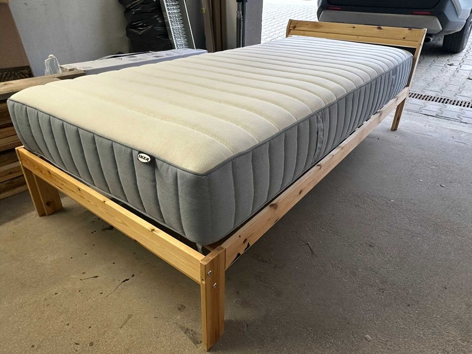 Łóżko IKEA rama + materac 90x200 cm