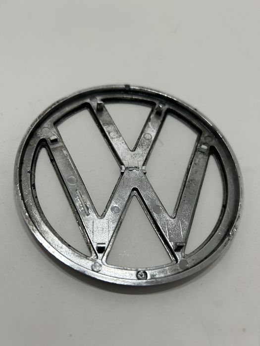 Emblemat znaczek chrom VW Golf T4 piękny!