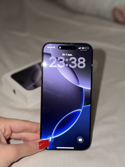 IPhone 16 Pro Max 256gb,Купувався новим у Apple room(гарантійний талон)