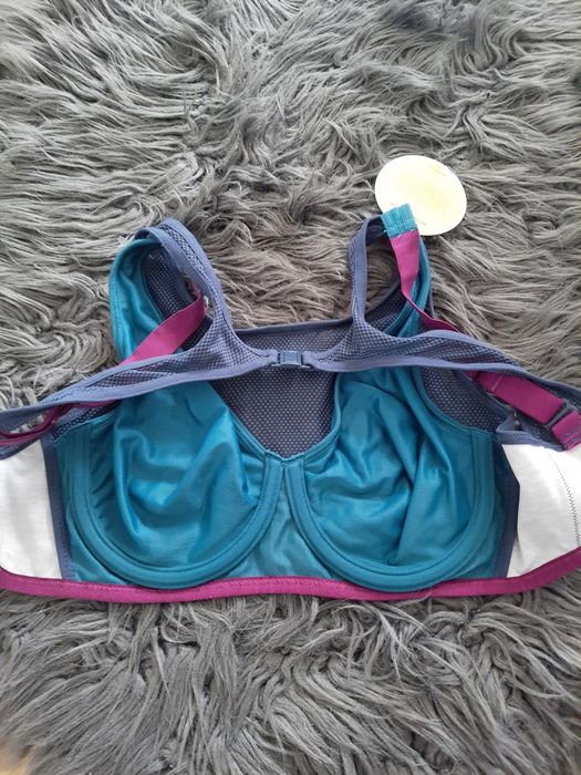 Nowy biustonosz Triaction by Triumph Magic Motion Pro MW r. 70 C