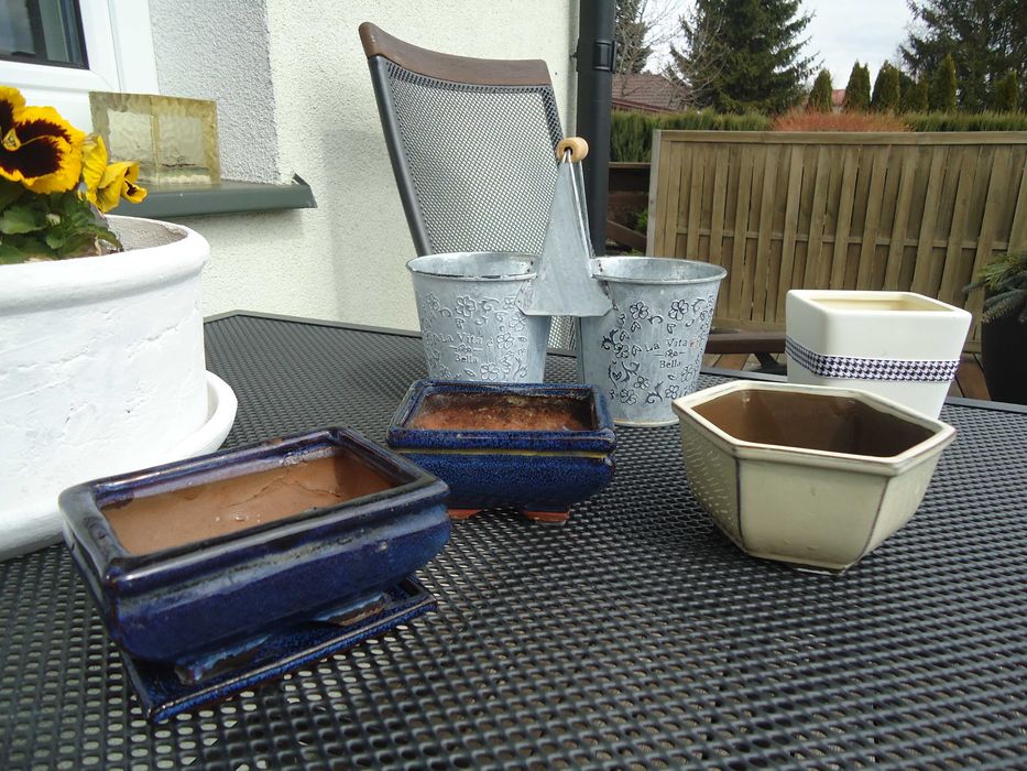 małe donice doniczki