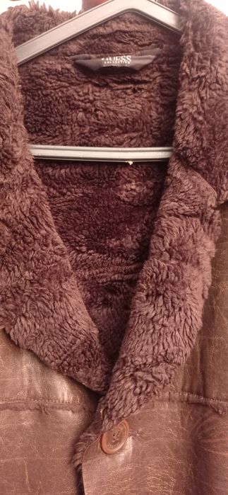 Casaco de homem em pele marca Guess NR 52
