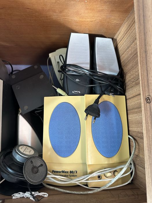 Vendo colunas de som