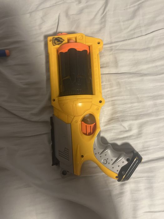 pistolety nerf zabawki