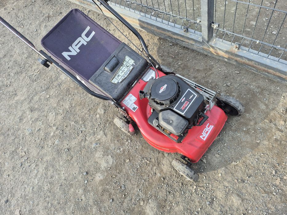 Mała kosiarka spalinowa nac