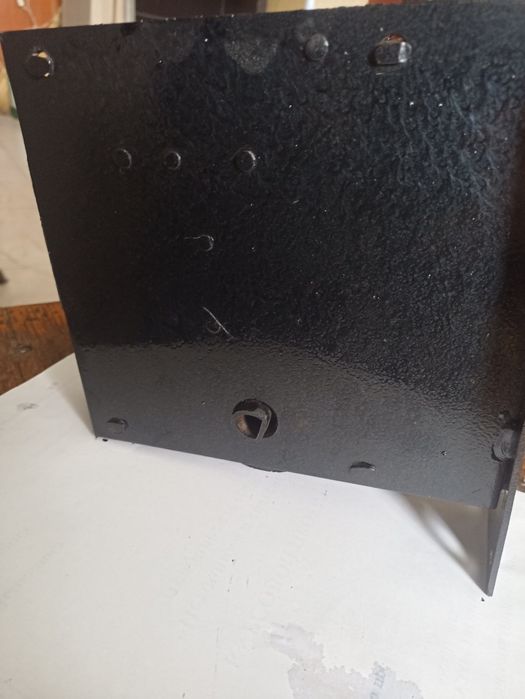 Замок для гаражних воріт.