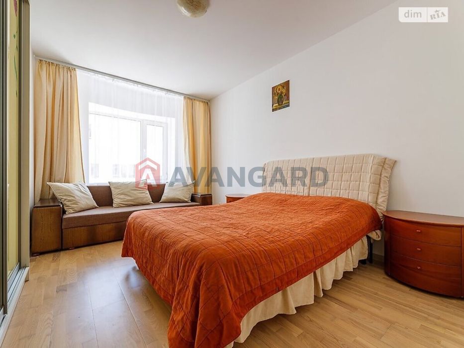 Продаж 3-кімнатної квартири