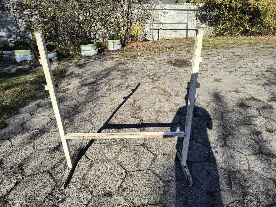 Stary stojak na hantle