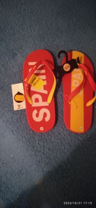 Шлепанцы ,сланцы ,тапки