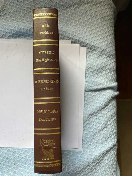 Livro, 4 Obras "O Juri, Noite Feliz, O Terceiro Gémeo, O Rei da Tundra"