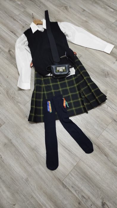 Traje académico IADE