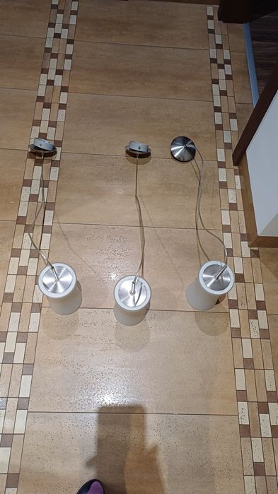 Lampy wiszące nad stół