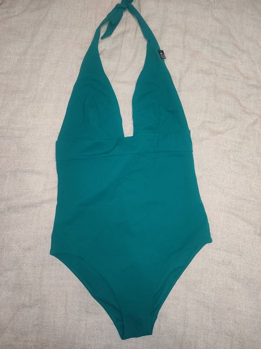 Купальник сдельный новый