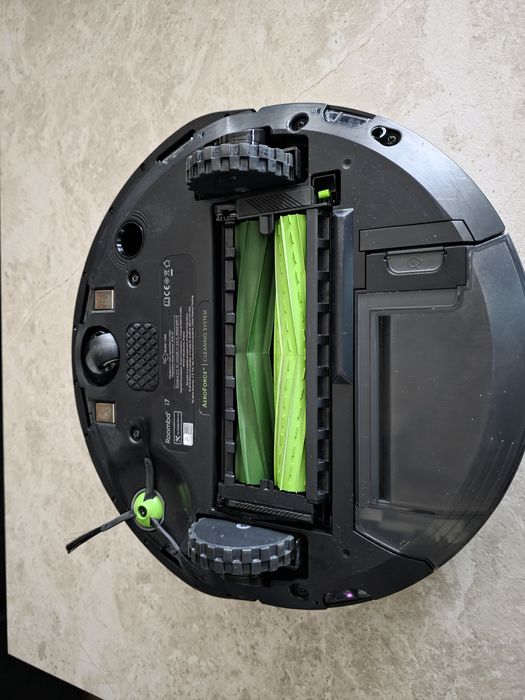 iRobot Roomba i7
