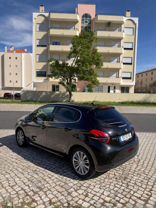 PEUGEOT 208 1.2 ALLURE (2018) foto 4