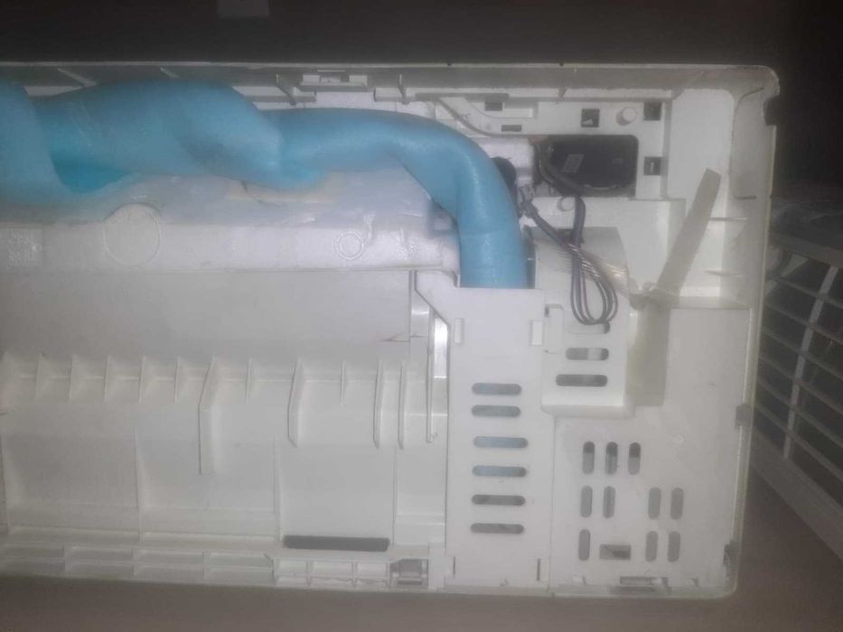 Máquinas Ar Condicionado multisplit Samsung com comandos e suportes