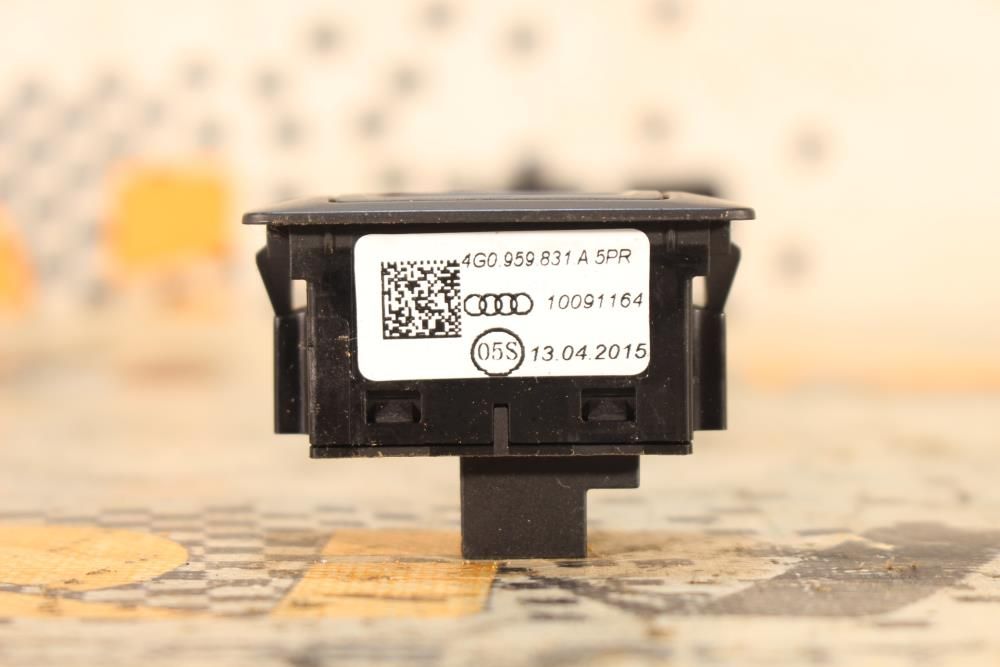 Botão / interruptor electromecânico / relé AUDI A6 (4G2, 4GC, C7)