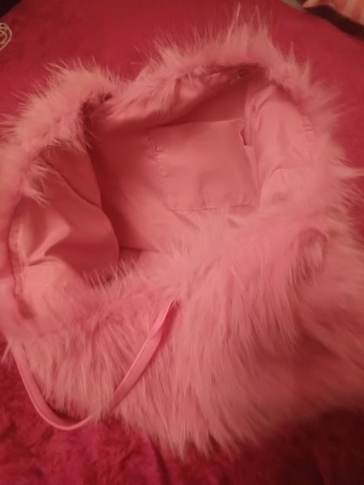 Vende se Mala de Pêlo