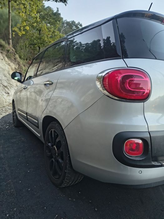 Vendo Fiat 500L 7 lugares raro