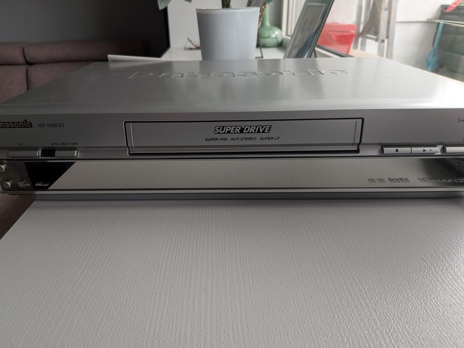 Panasonic nv hs 830ee